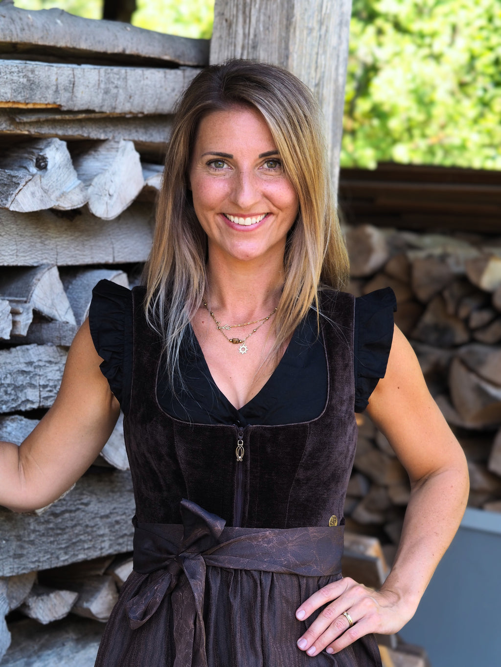Dirndlbluse Kienberg schwarz